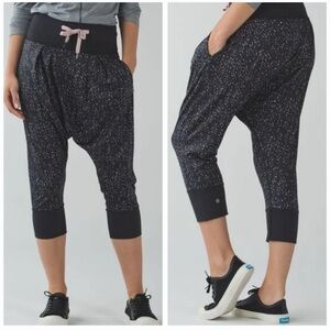 Lululemon Drop It Crop Pants, Sz 6, Great Condition!
